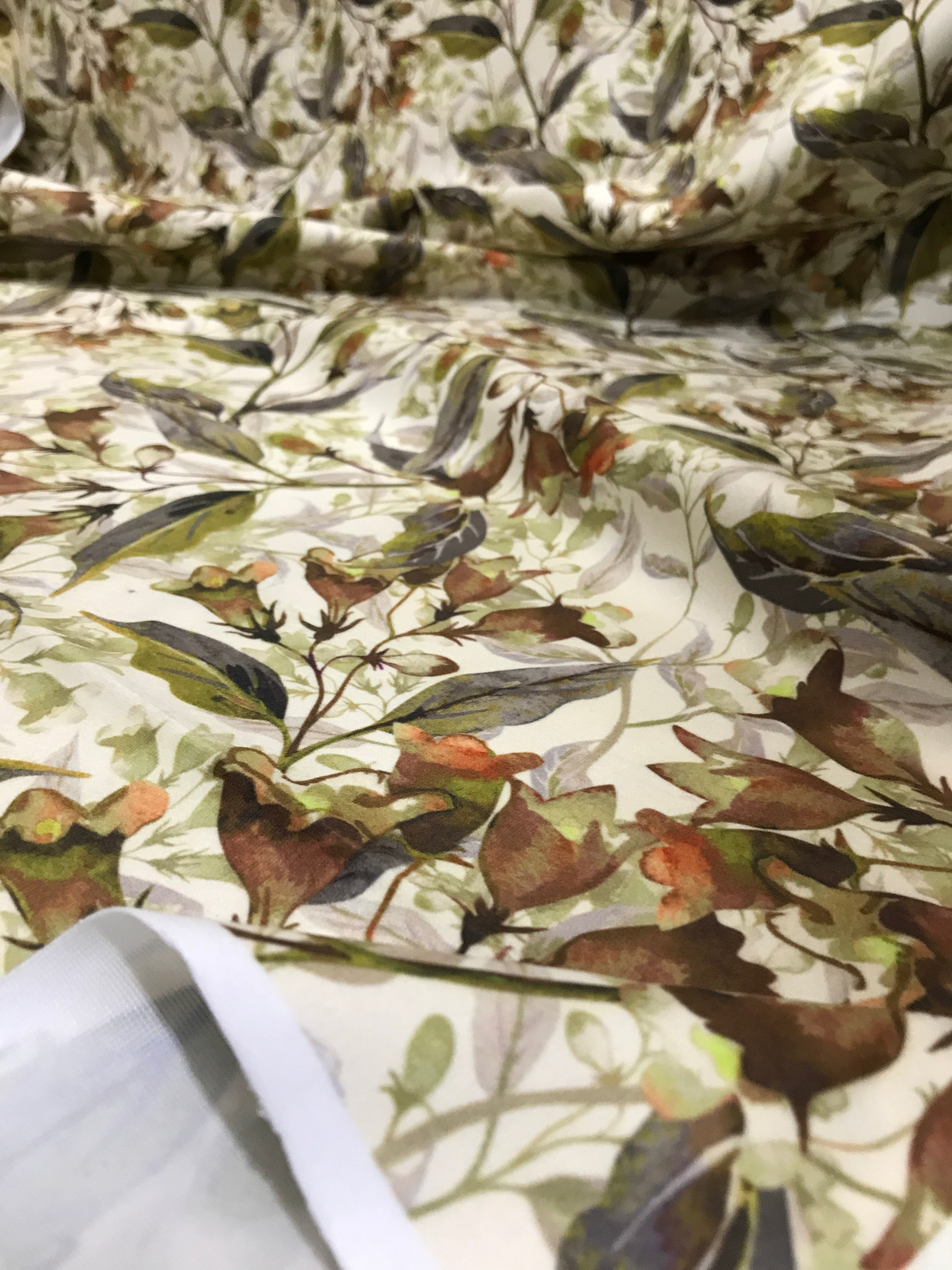 Velvet in Floral Ideal for Sofa, Curtains & Cushions