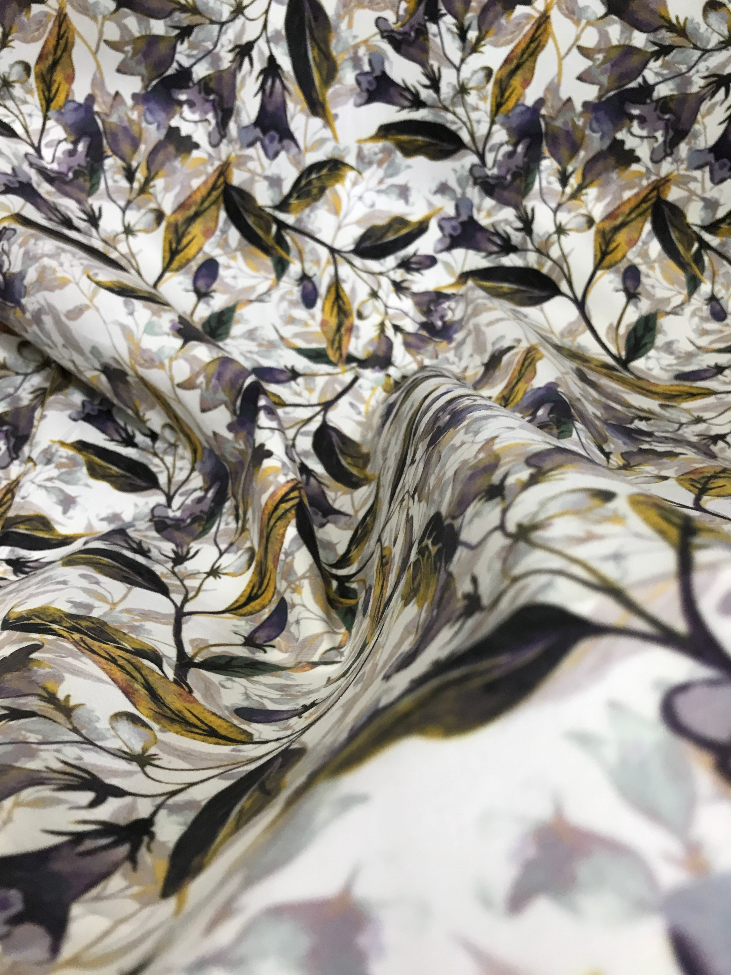 Velvet in Floral Ideal for Sofa, Curtains & Cushions