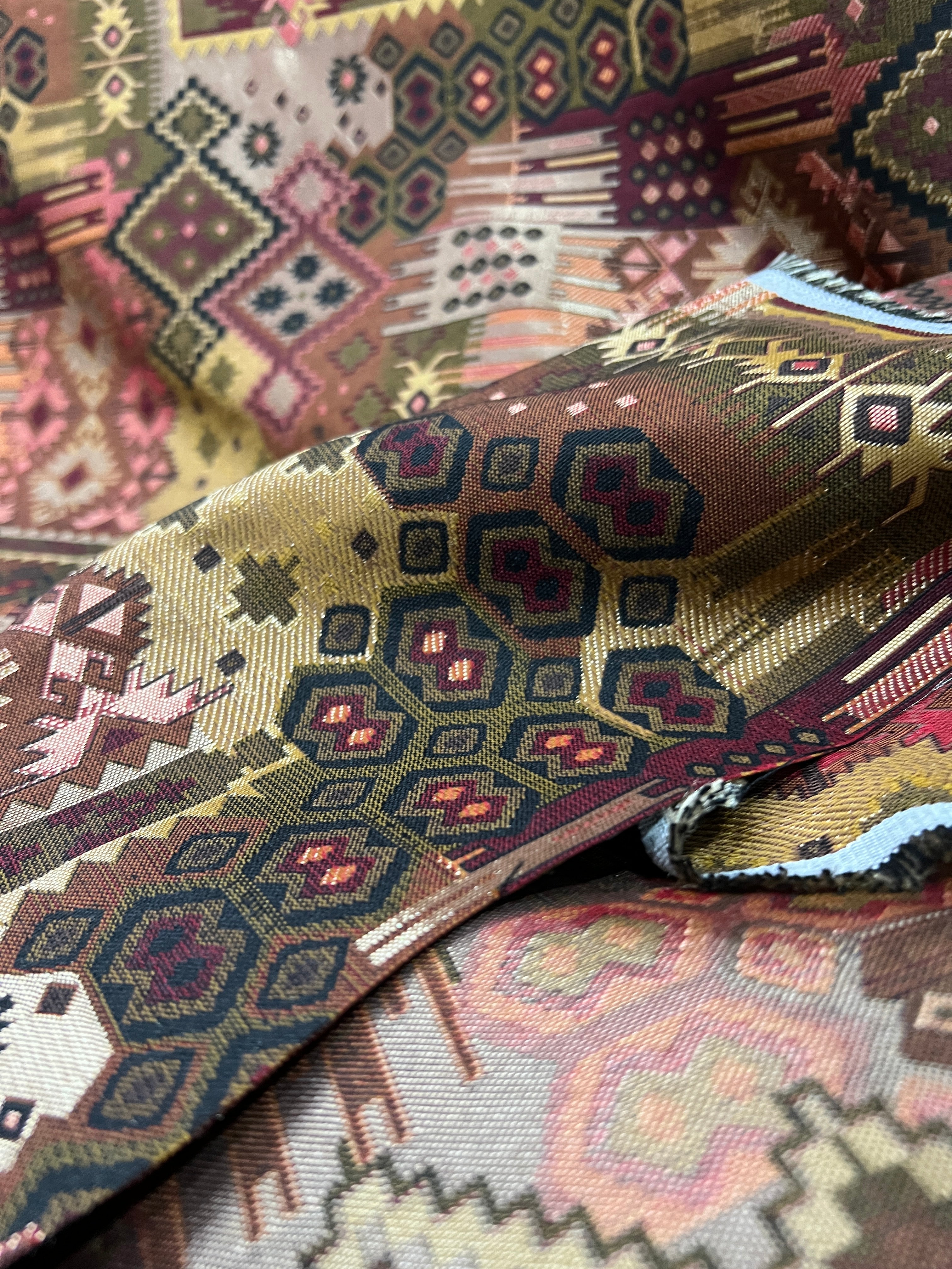 Azura Kilim