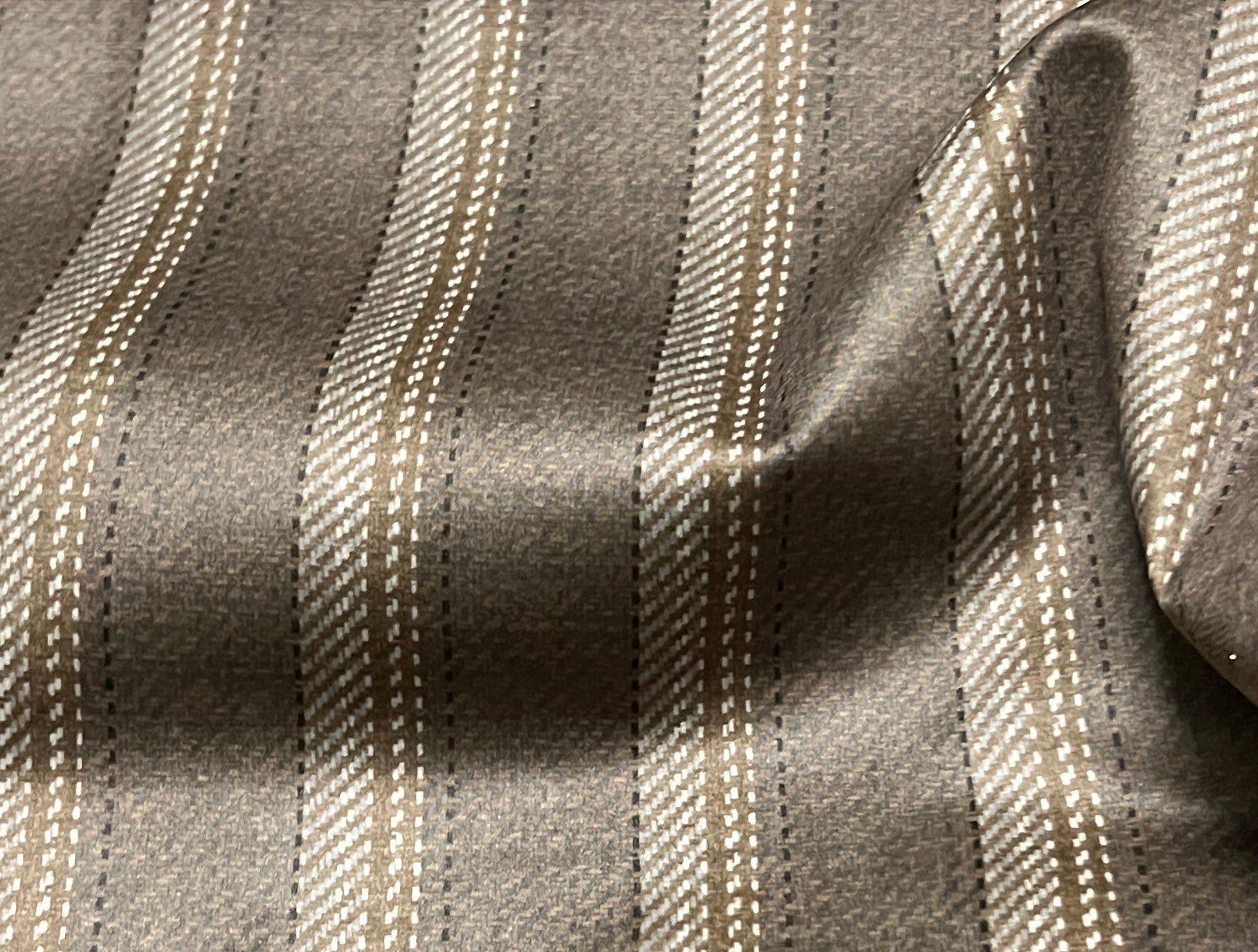 Echo Stripe