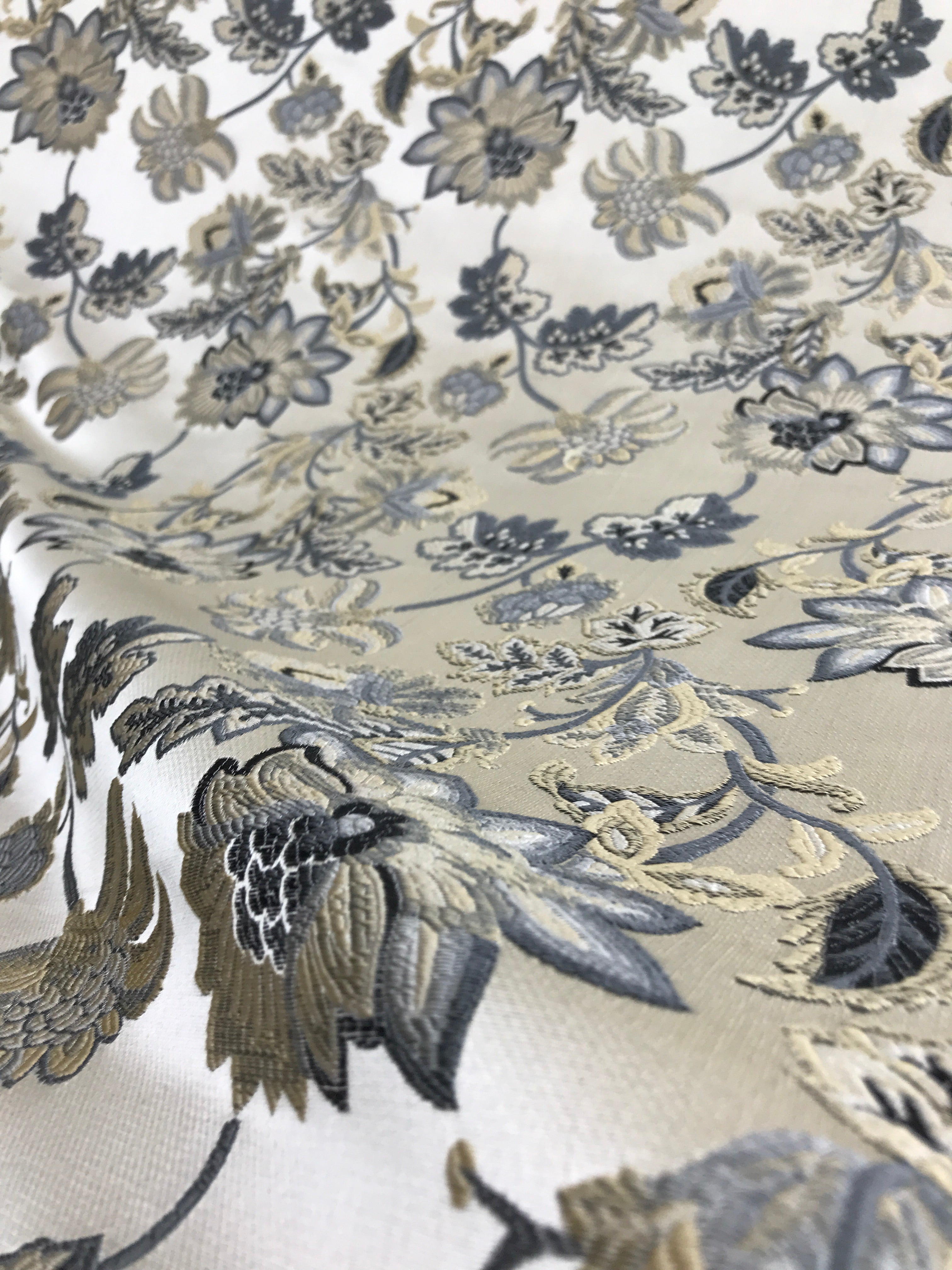 Willowvine Floral Jacquard