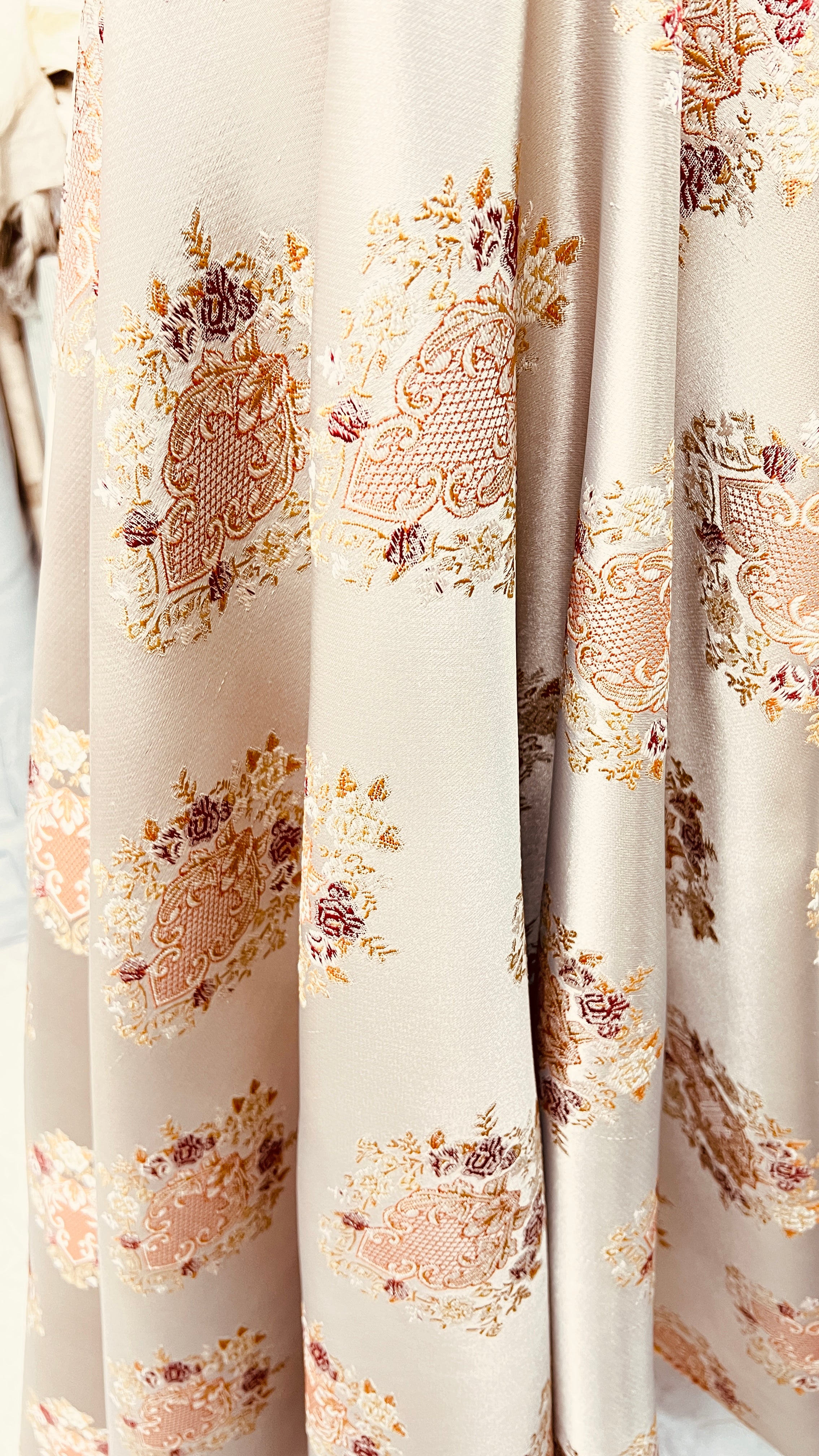 Jacquard in Damask Motif - Dining Chairs (Renaissance Regal)