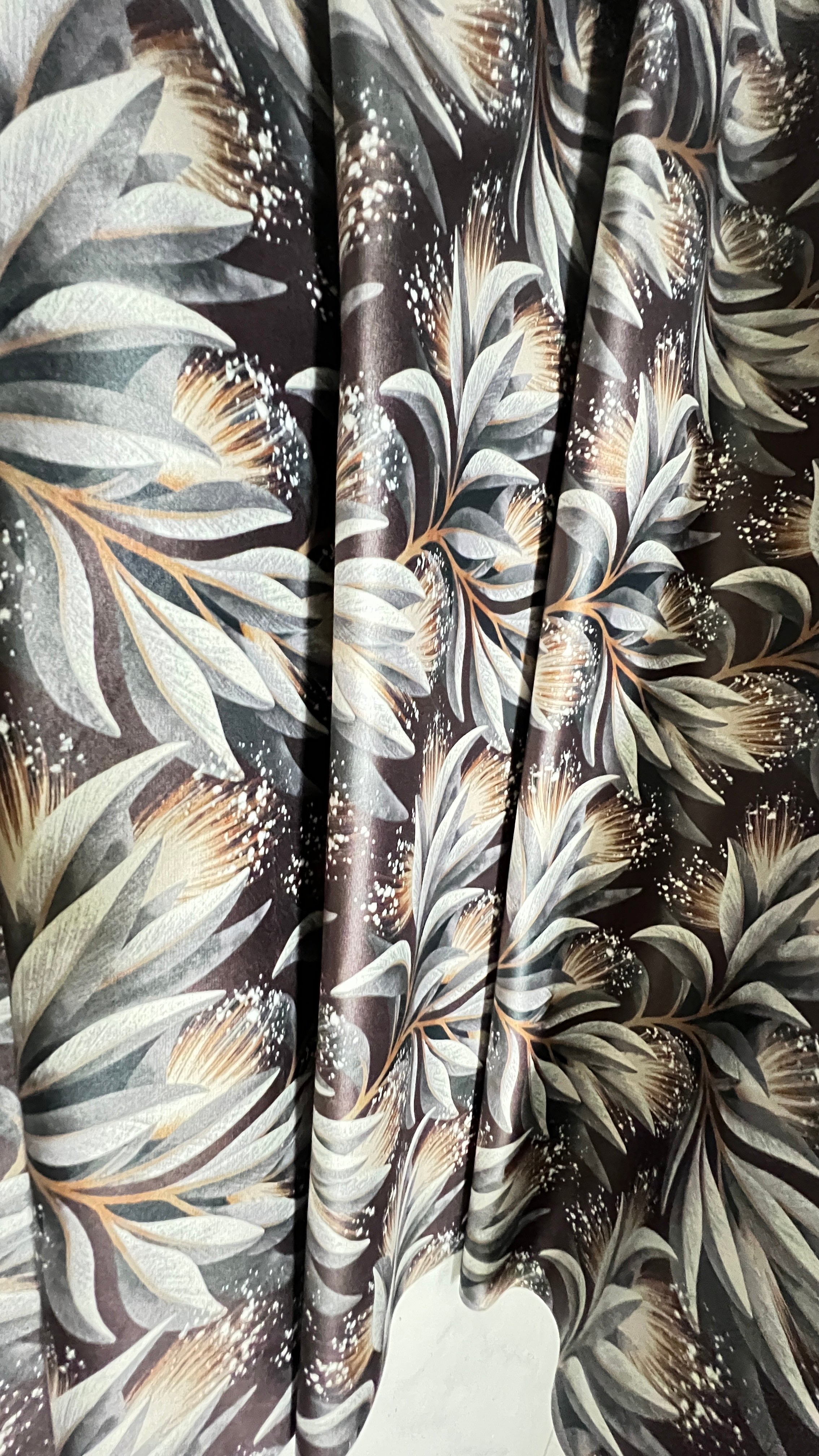 Velvet in Floral – Ideal for Sofa Upholstery & Cushion Covers (Elegant Bloom)