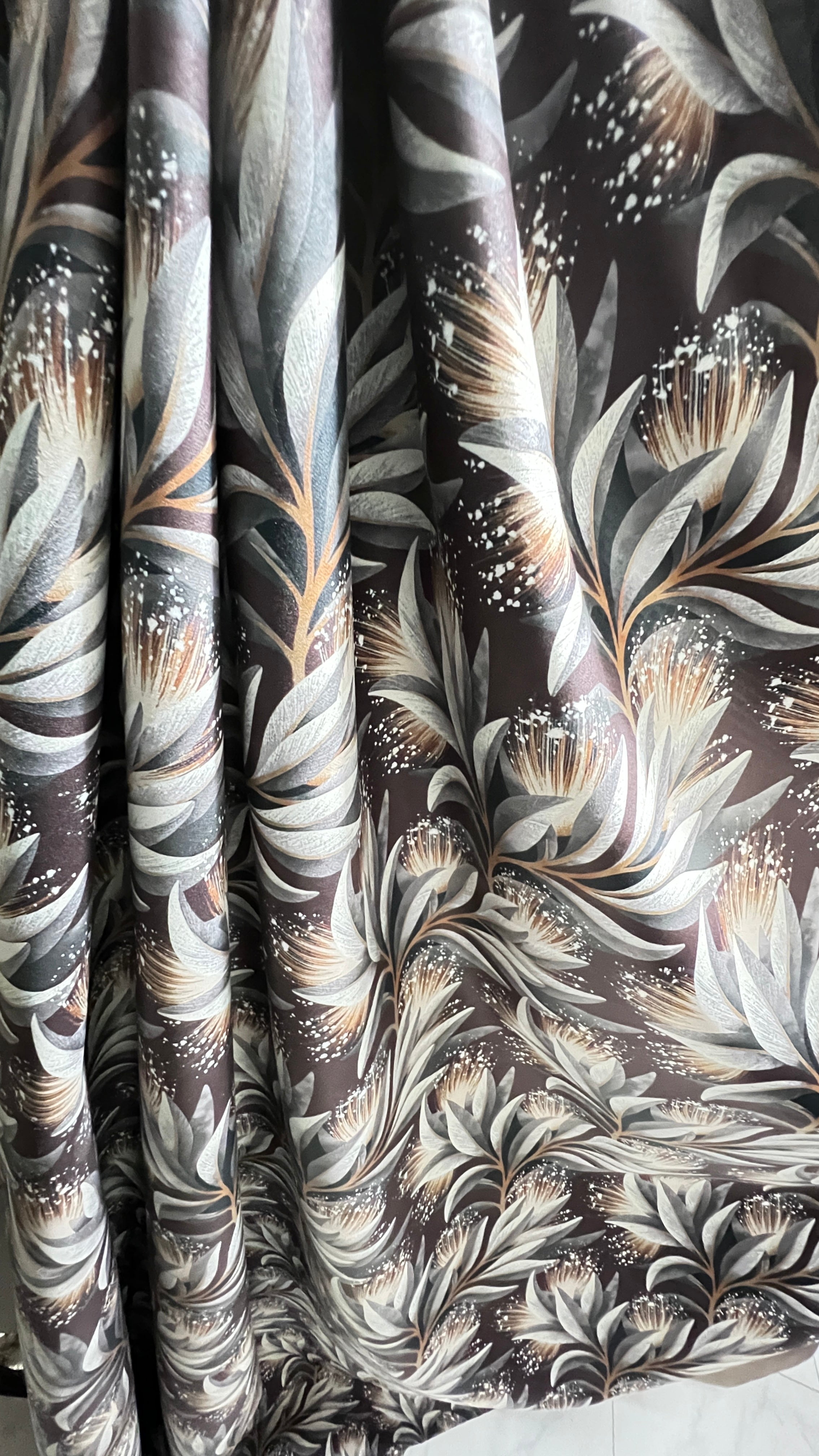 Velvet in Floral – Ideal for Sofa Upholstery & Cushion Covers (Elegant Bloom)