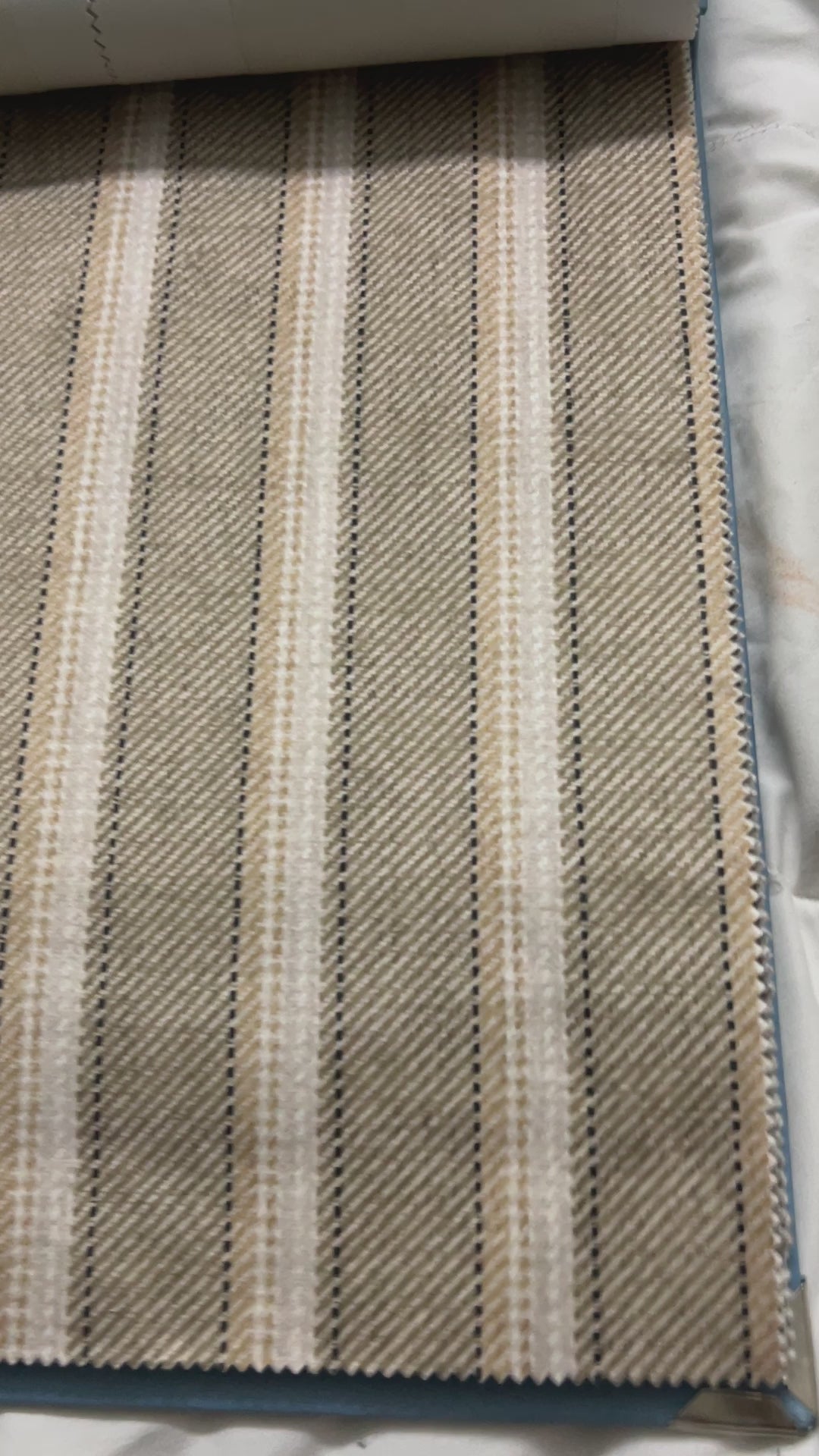 Load video: #color_beige