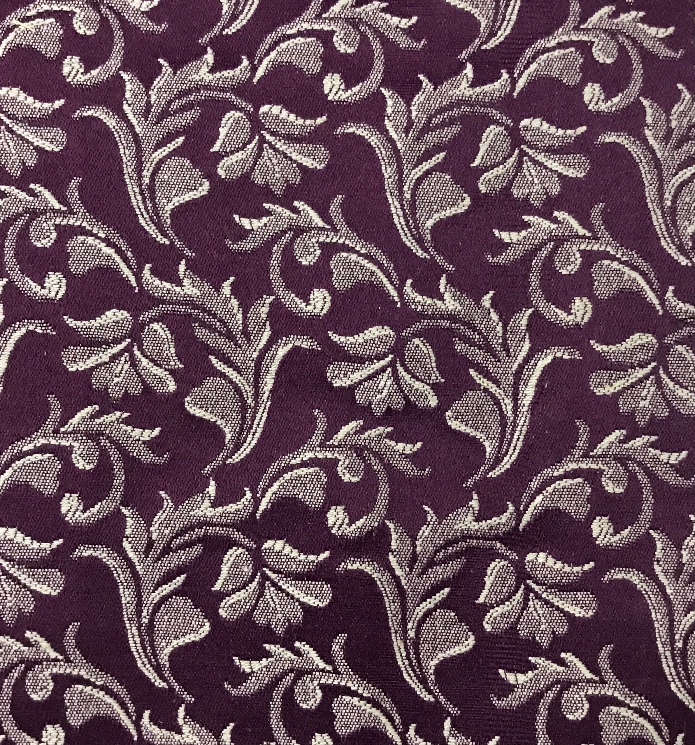 Jacquard in Floral Vine – Ideal for Upholstery & Chairs (Vintage Bloom)