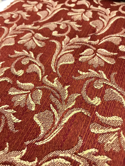 Jacquard in Floral Vine – Ideal for Upholstery & Chairs (Vintage Bloom)