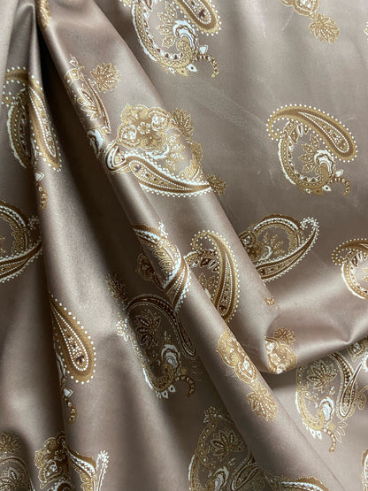 Paisley Scroll