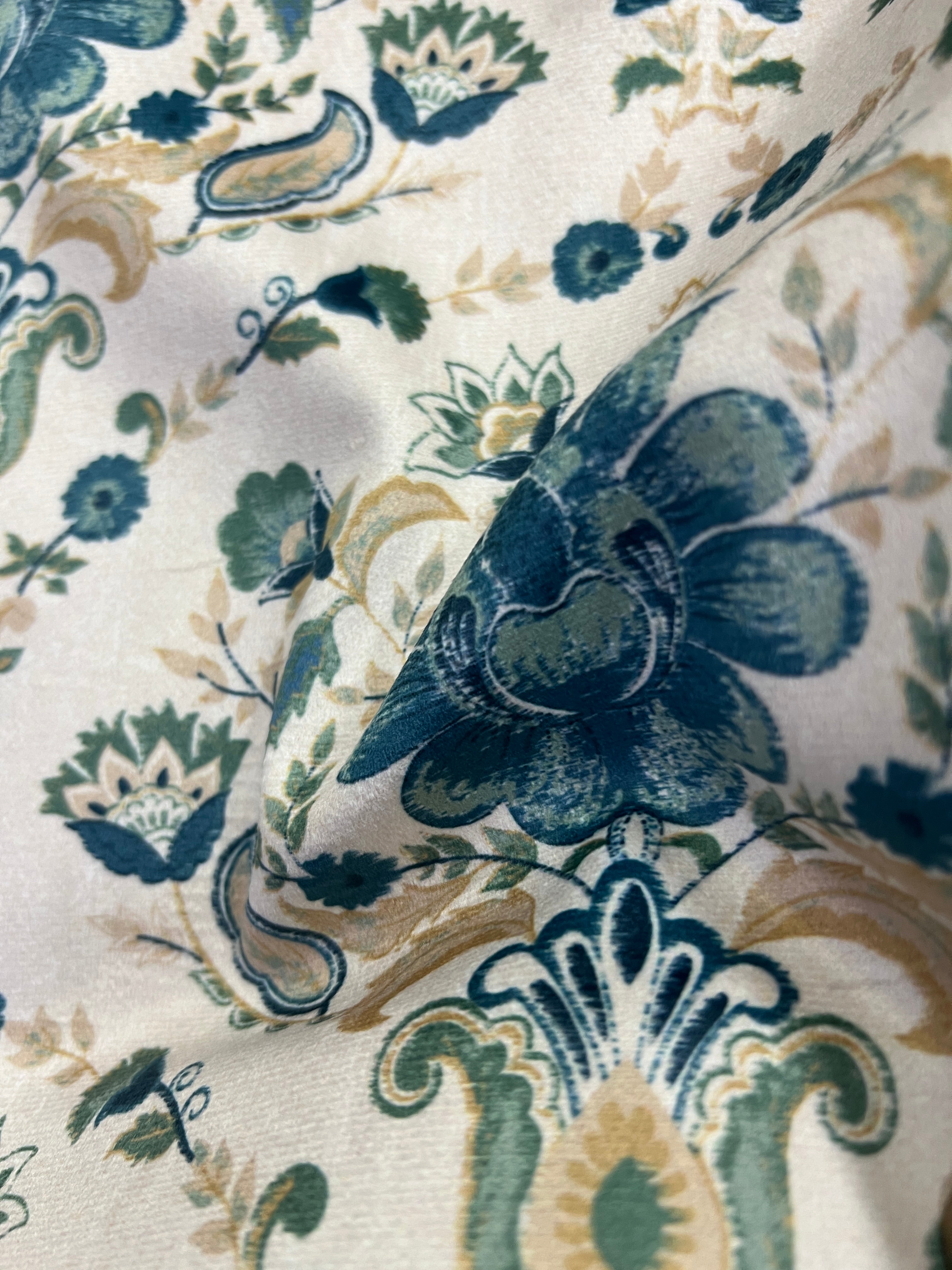 Velvet in Vintage Rose Tree Damask - Window Treatments (Rococo Bloom)