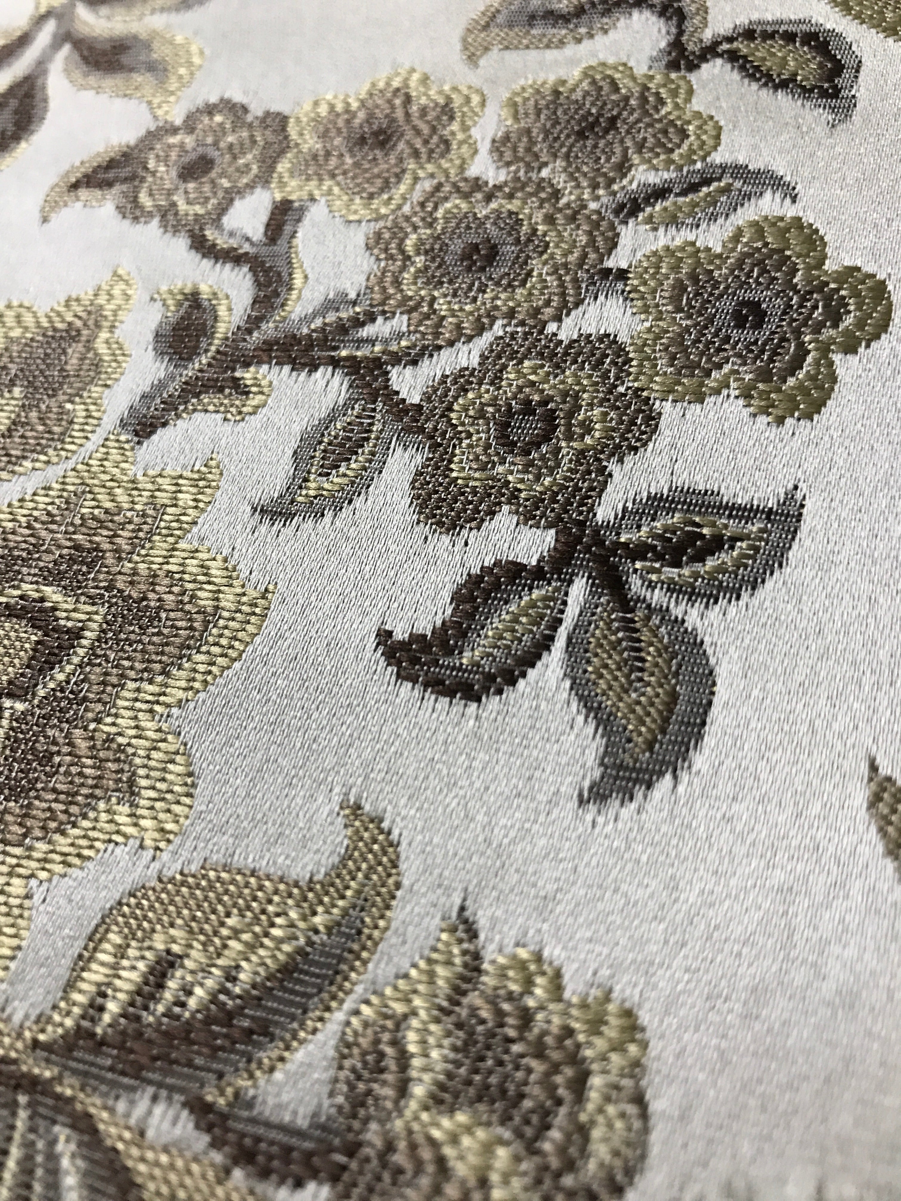 #color_taupe