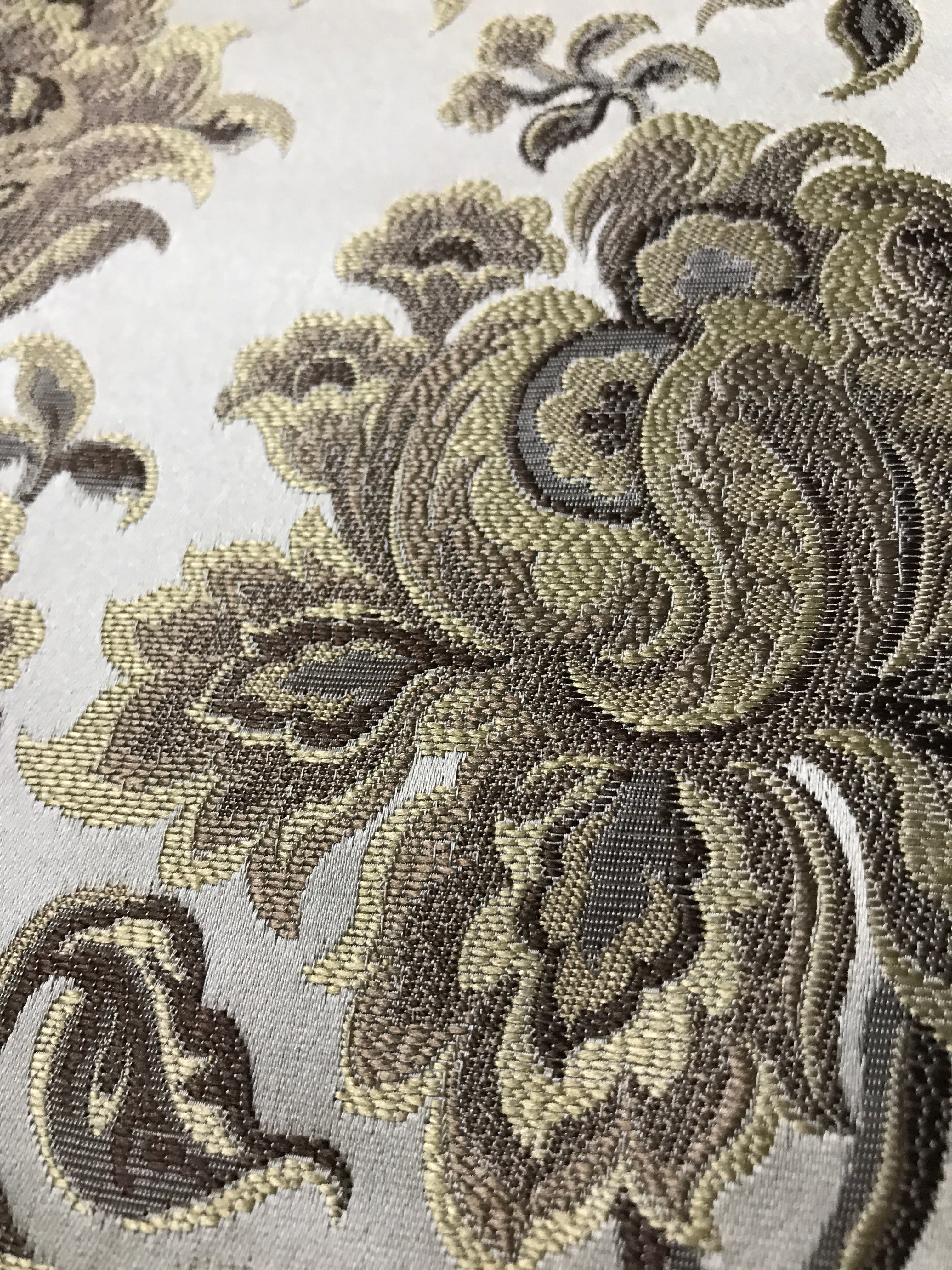 #color_taupe