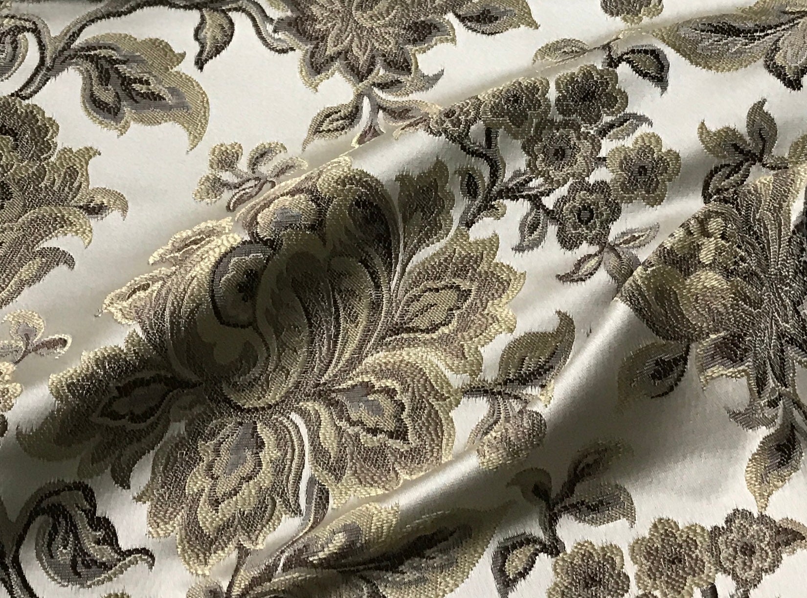 #color_taupe