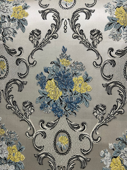 Bouquet Crest