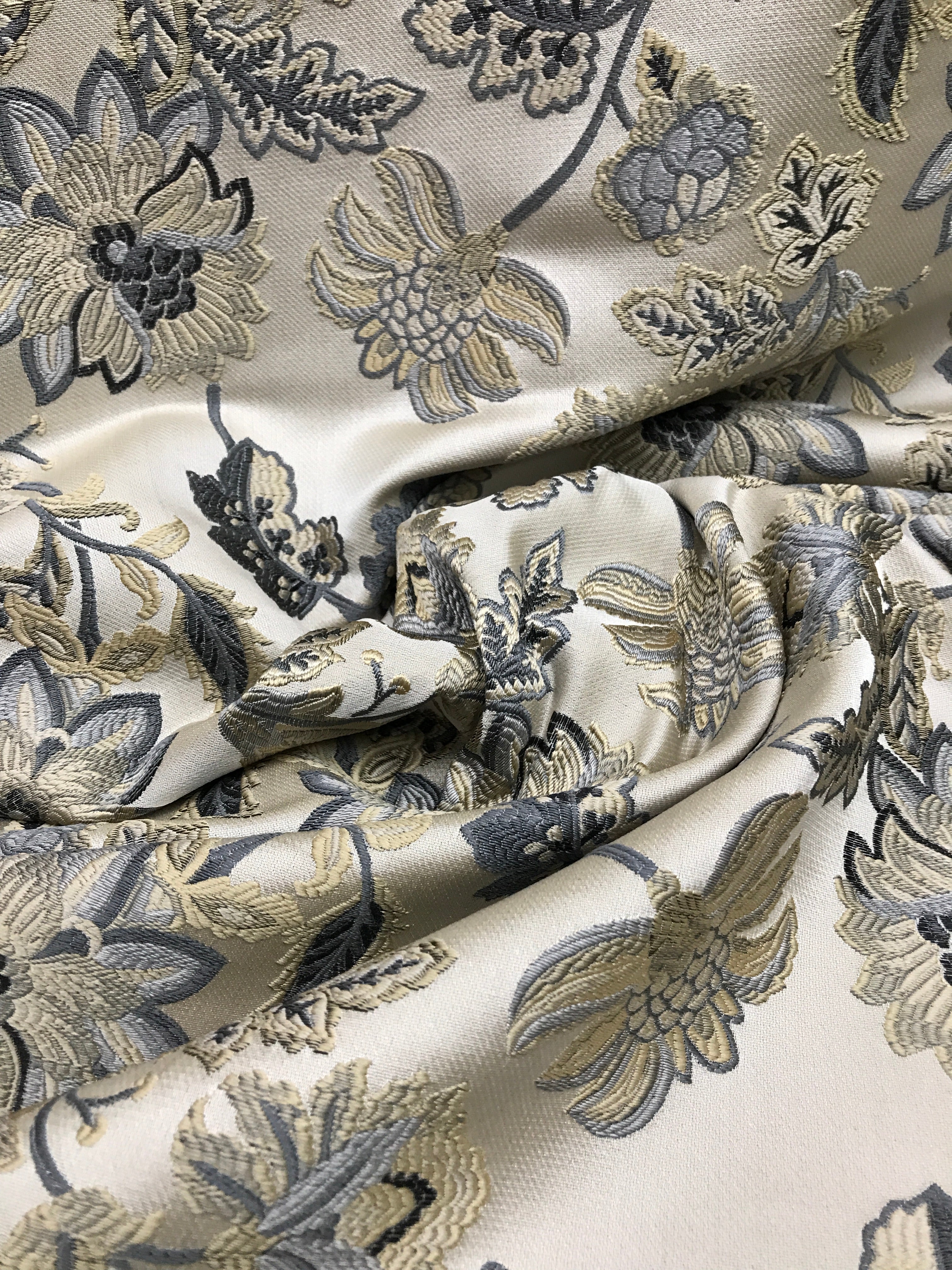 Willowvine Floral Jacquard