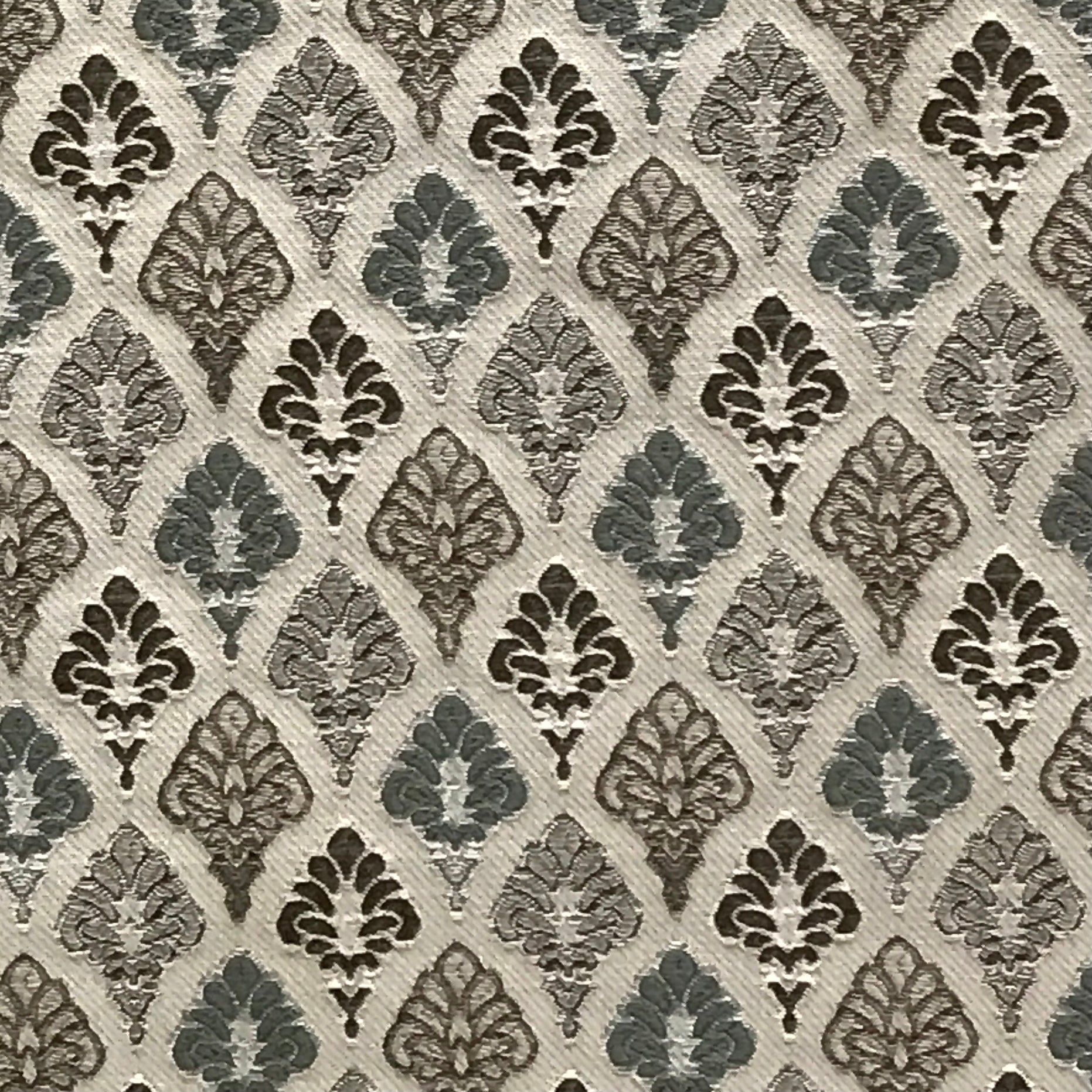 #color_brown