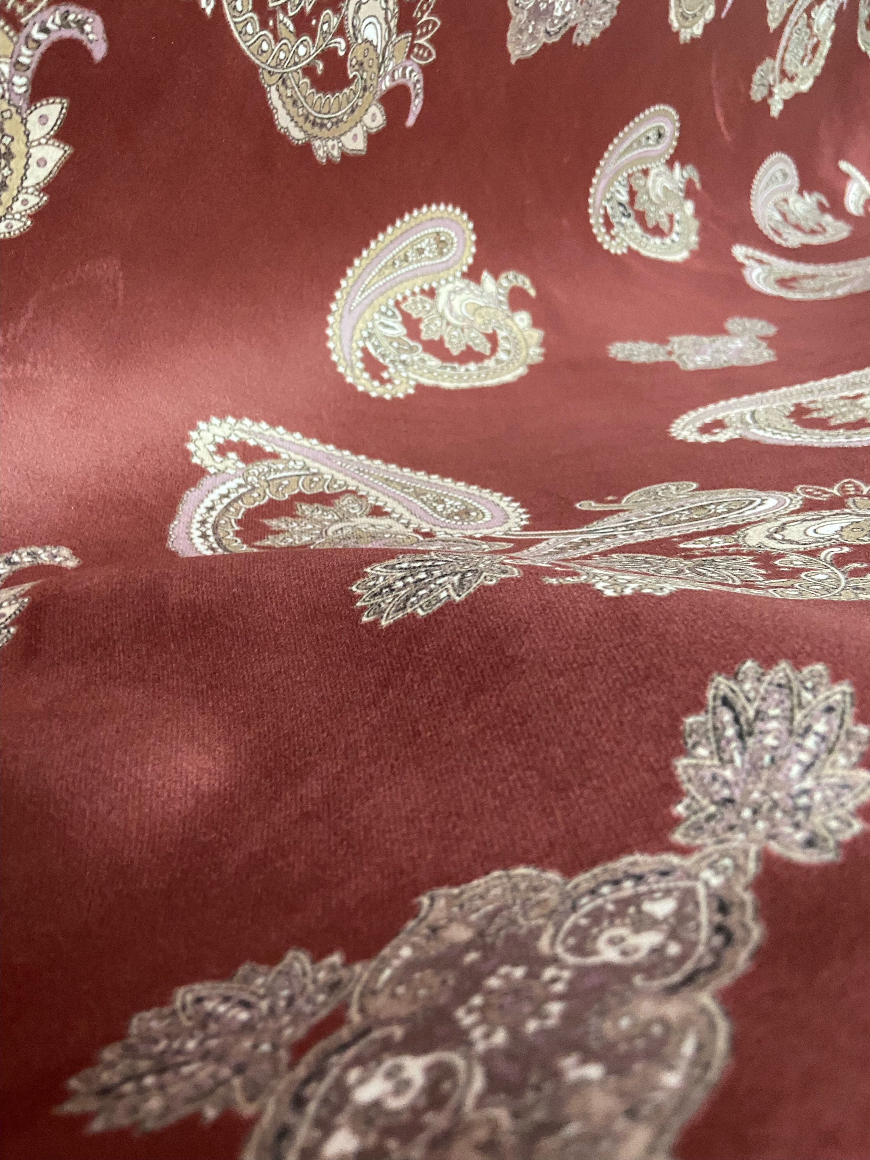 Paisley Scroll