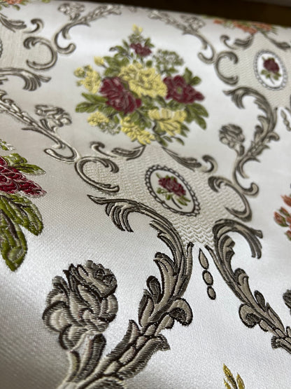 Bouquet Crest