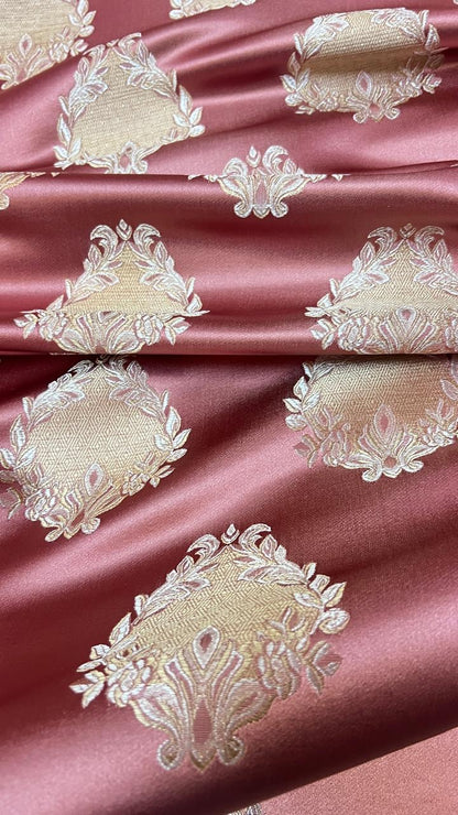 Medallion Damask