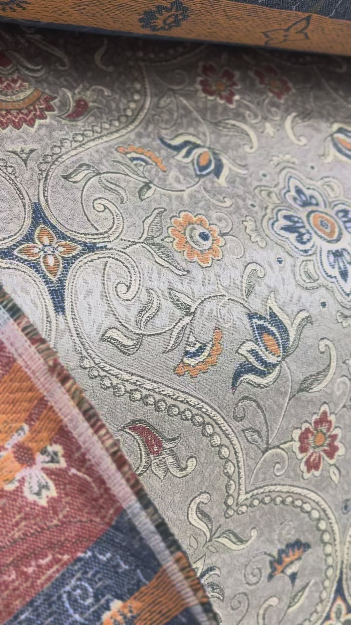 #color_silver-with-blue