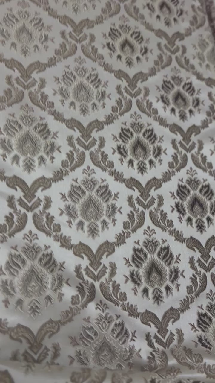 Load video: #color_brown